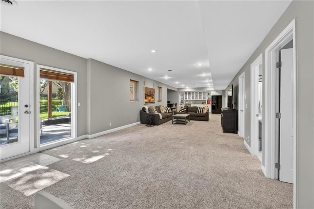9516 Cailler Drive — photo 48