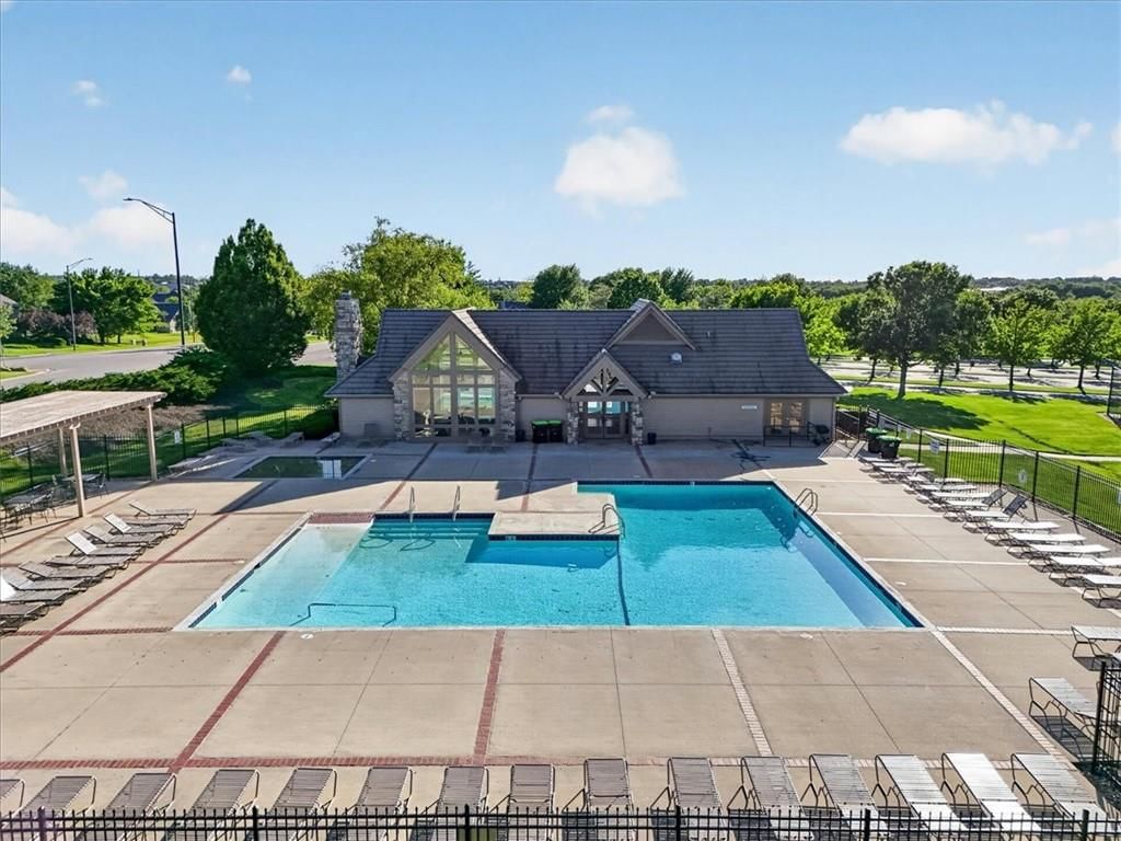 9516 Cailler Drive — photo 71