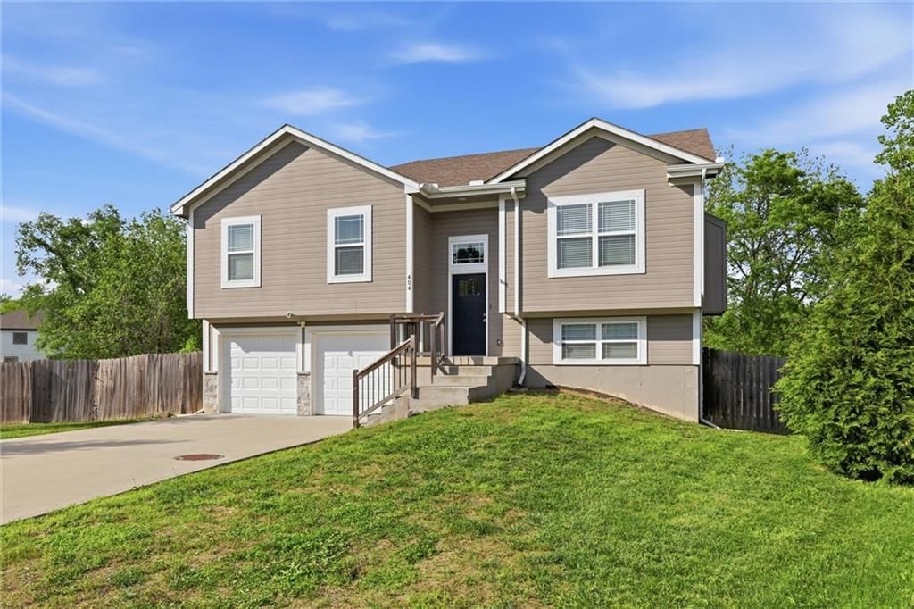 404 Timbercreek Drive — photo 2
