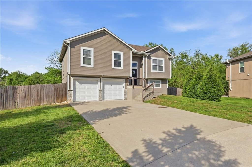 404 Timbercreek Drive — photo 3