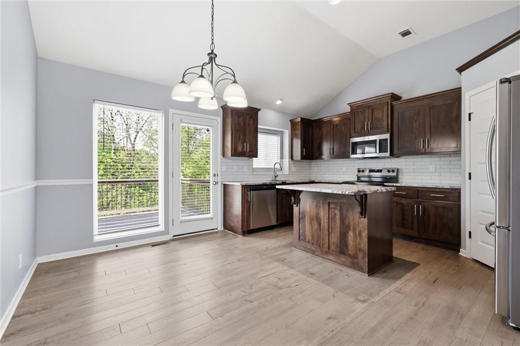 404 Timbercreek Drive — photo 10