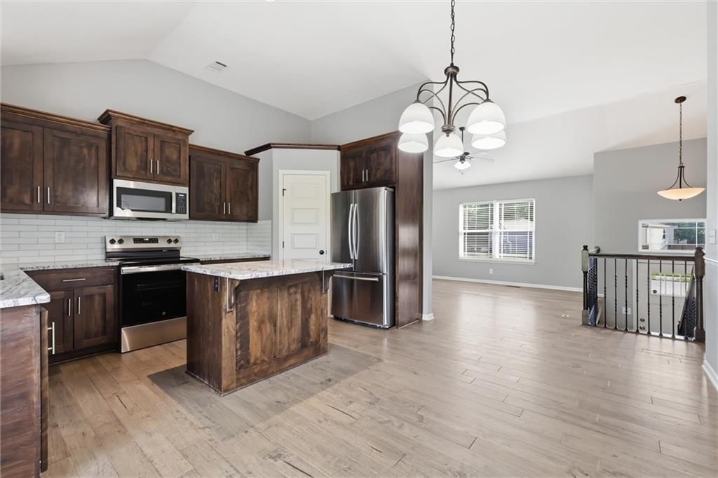 404 Timbercreek Drive — photo 12