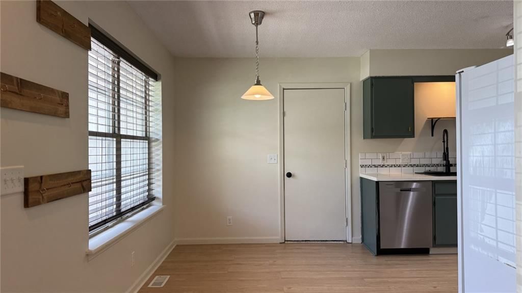 1806 Gates Drive W — photo 6