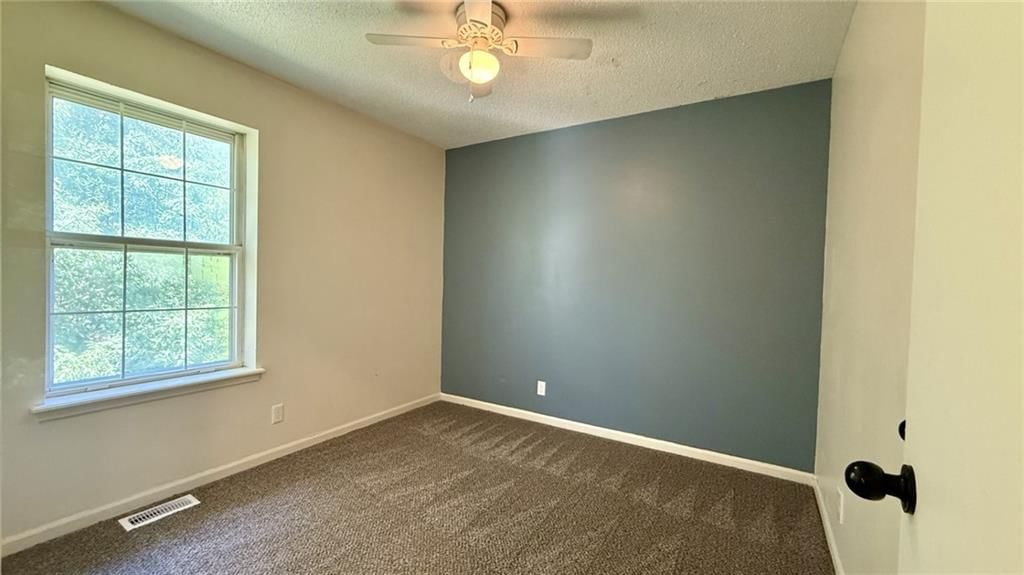 1806 Gates Drive W — photo 16