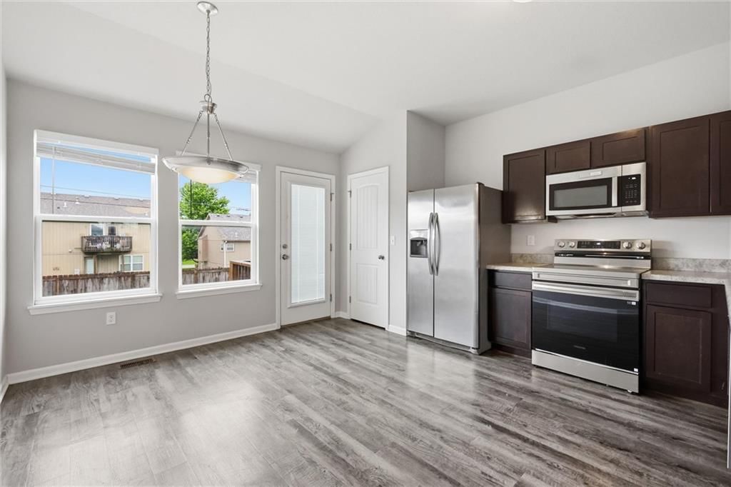 737 S Cypress Street — photo 10
