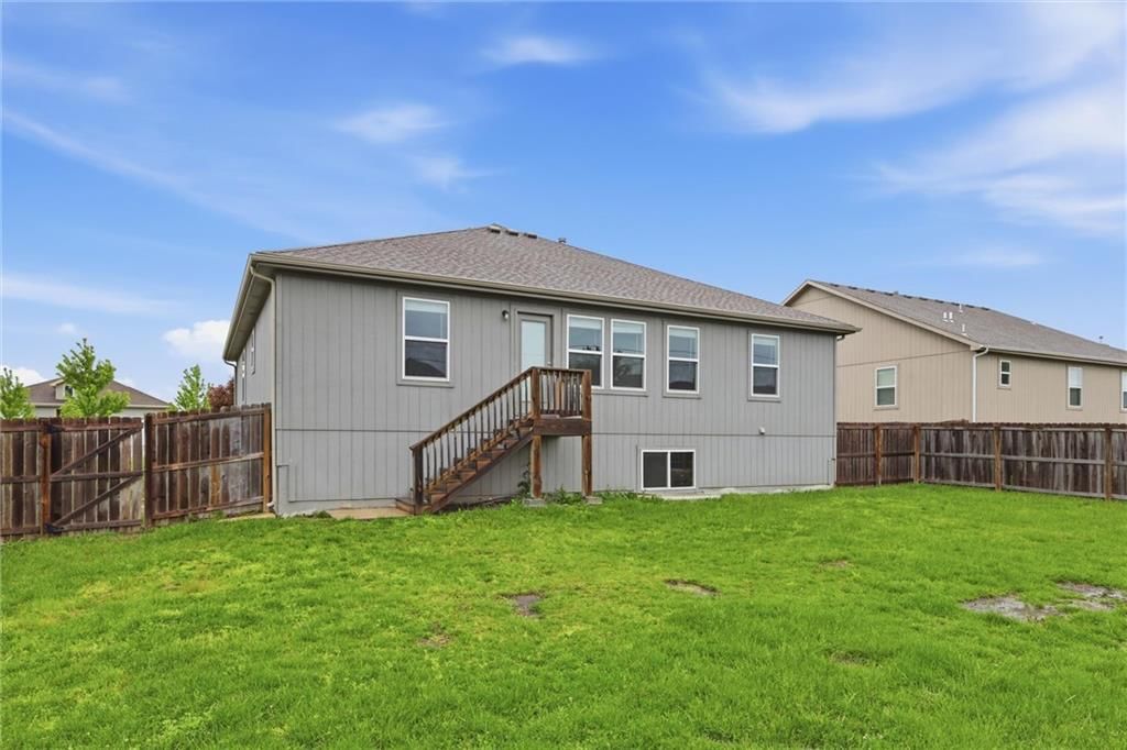 737 S Cypress Street — photo 28