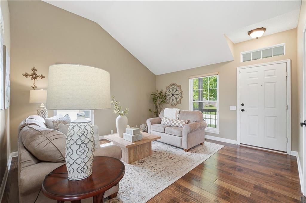 2416 SE 7th Circle — photo 2