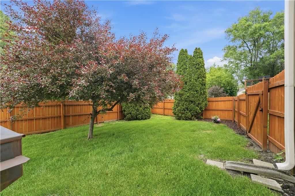 2416 SE 7th Circle — photo 31