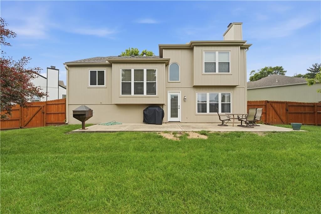 2416 SE 7th Circle — photo 33