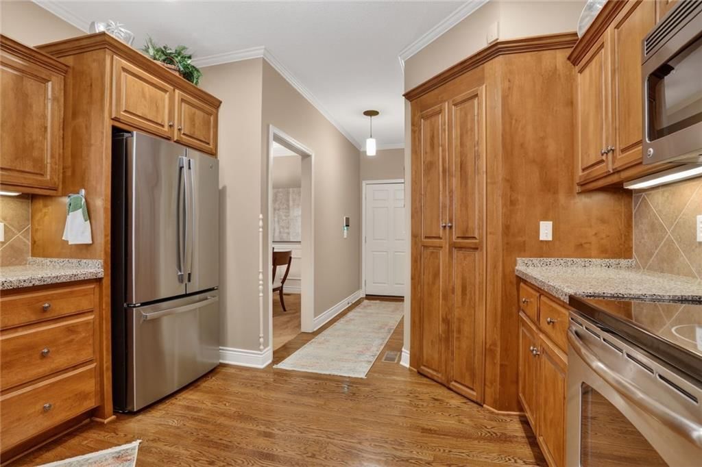 11107 N MADISON Court — photo 11