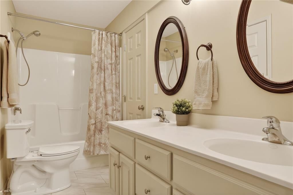11107 N MADISON Court — photo 22