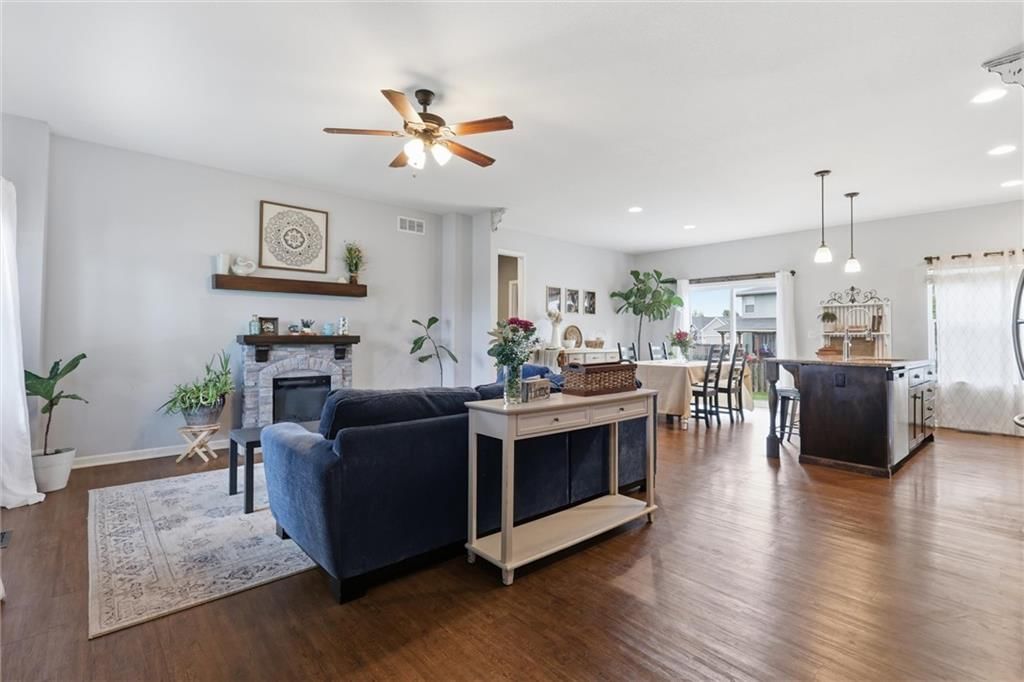 315 N Laurel Street — photo 5