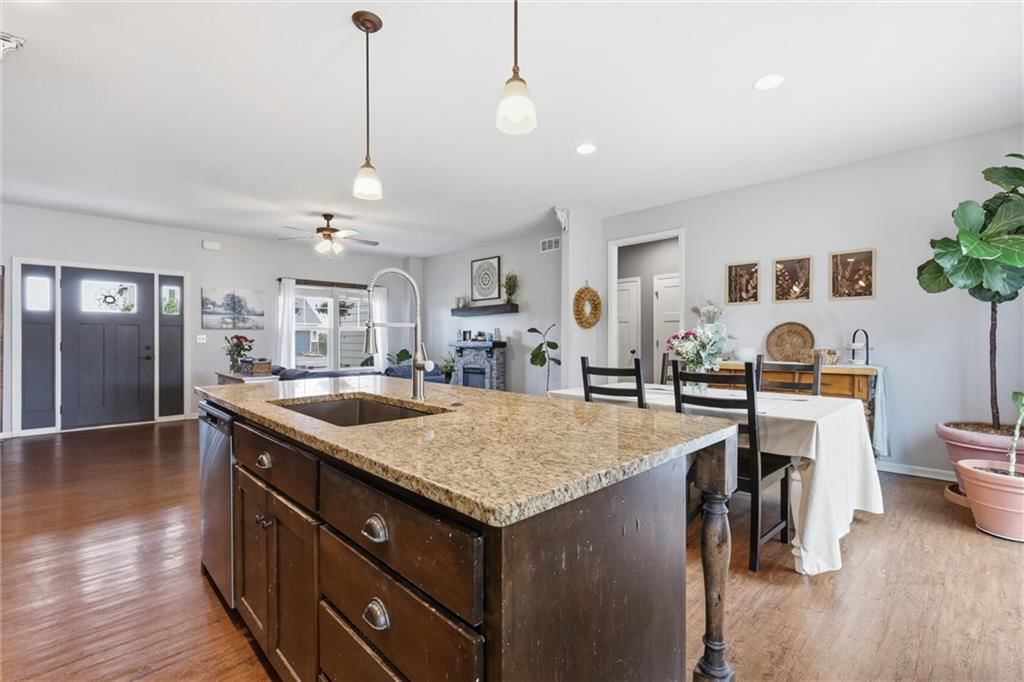 315 N Laurel Street — photo 11