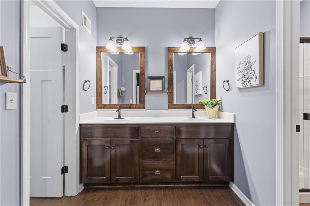 315 N Laurel Street — photo 17