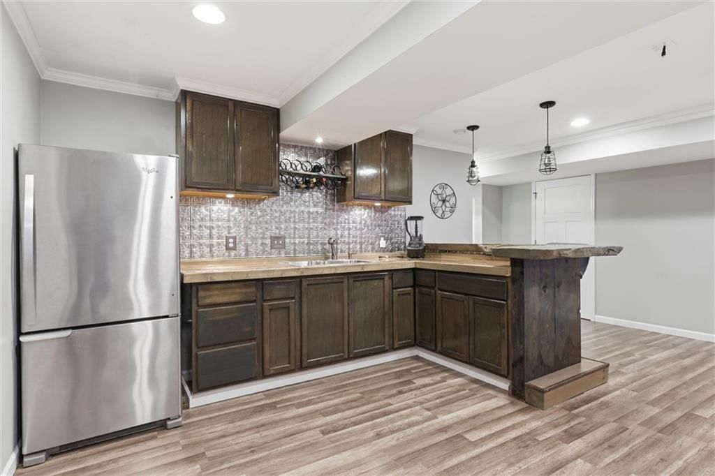 315 N Laurel Street — photo 24