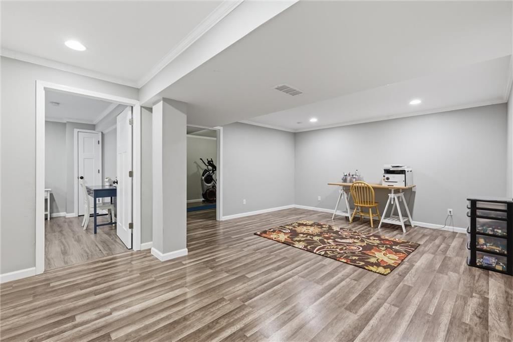 315 N Laurel Street — photo 25