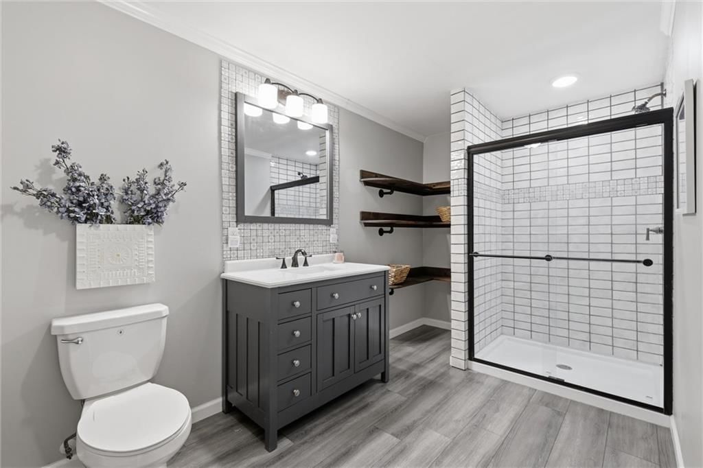 315 N Laurel Street — photo 29