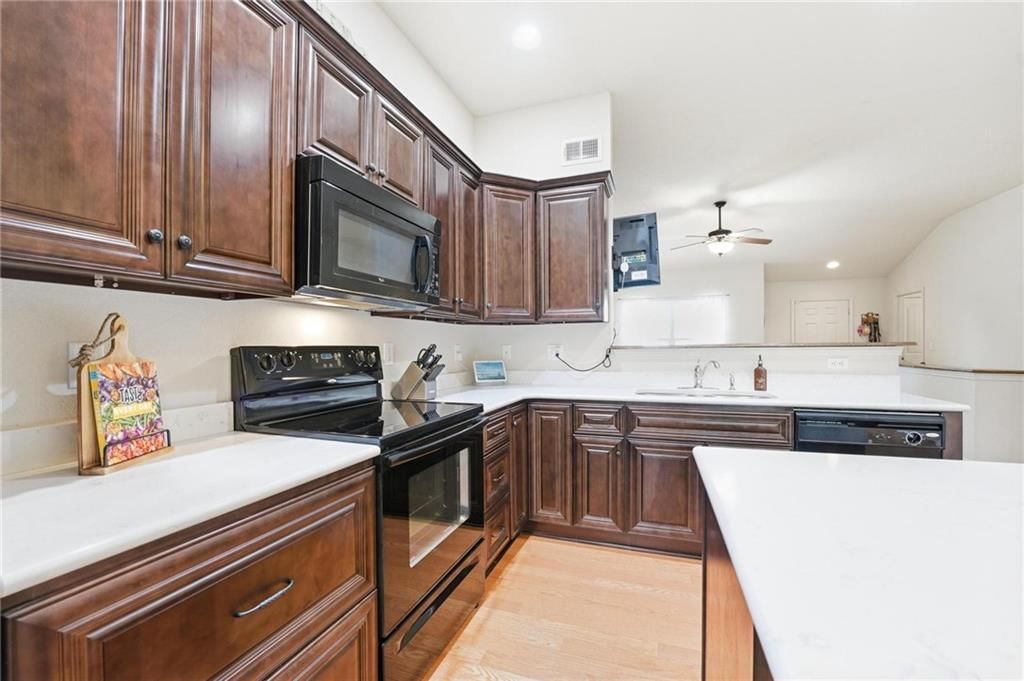 813 Emerson Drive — photo 10
