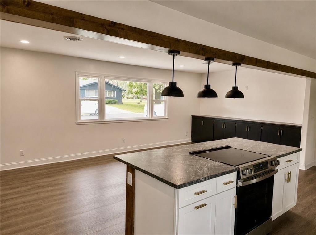311 Jackson Avenue — photo 6