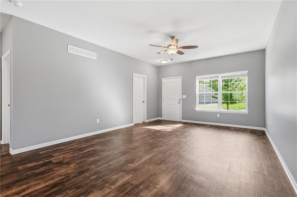 25949 W 142nd Court — photo 7