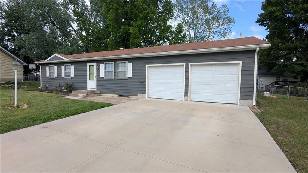 3622 SE Pinecrest Court SE — photo 3