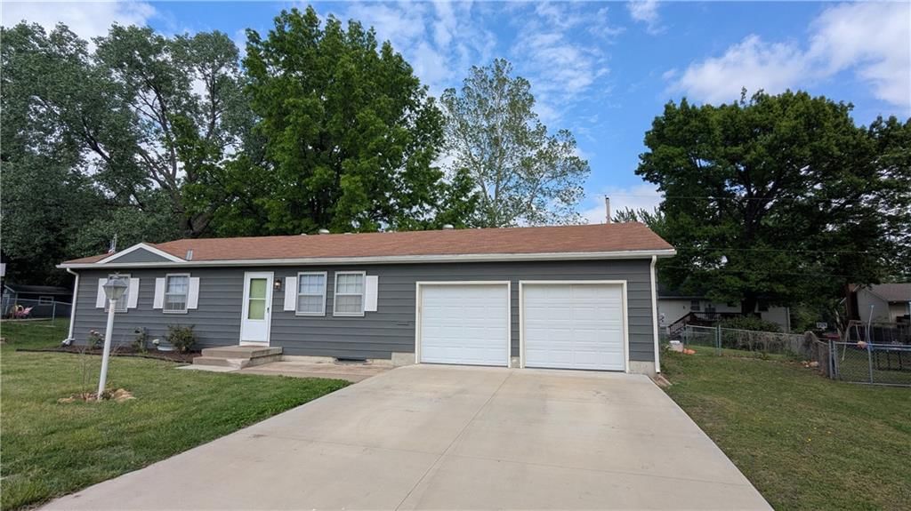 3622 SE Pinecrest Court SE — photo 4