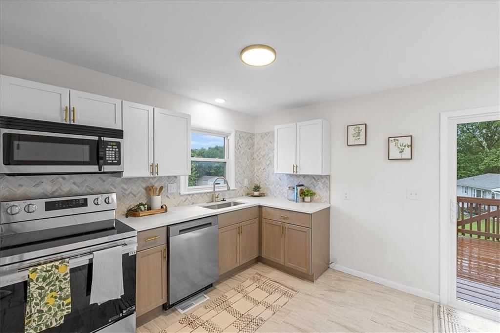 505 NW 82nd Street — photo 5