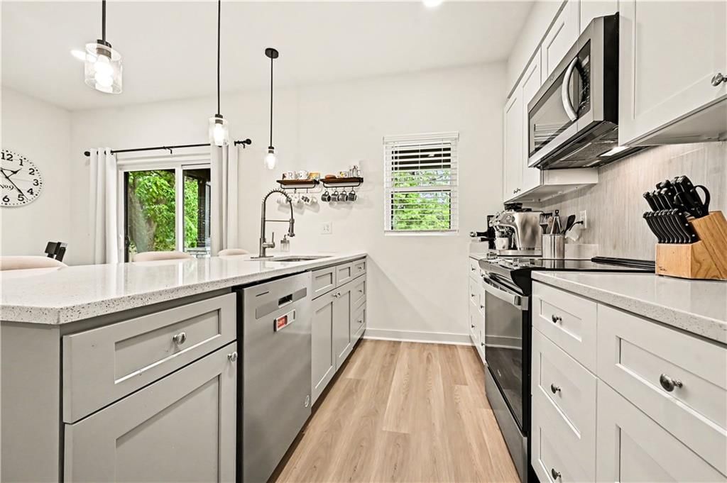 8820 Cortez Street — photo 7