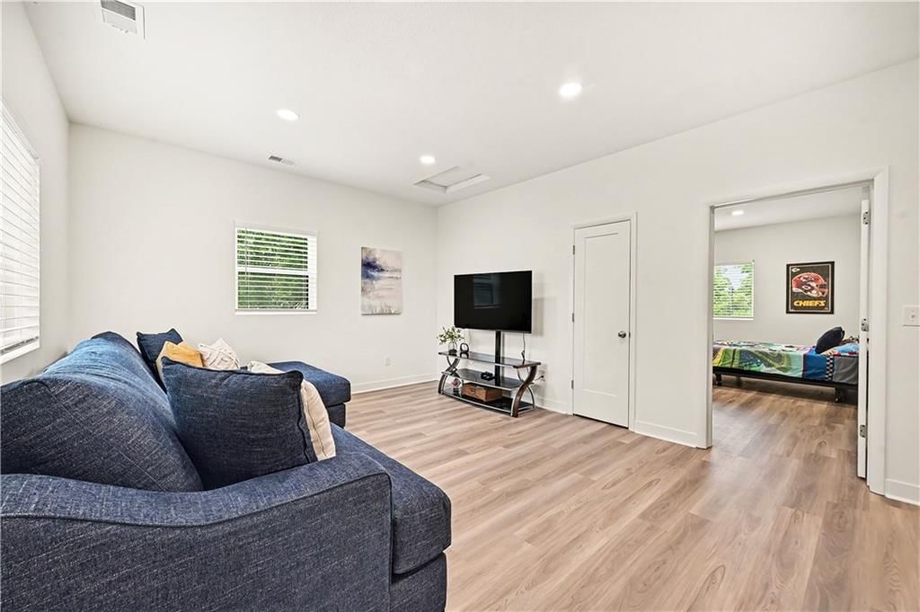8820 Cortez Street — photo 19