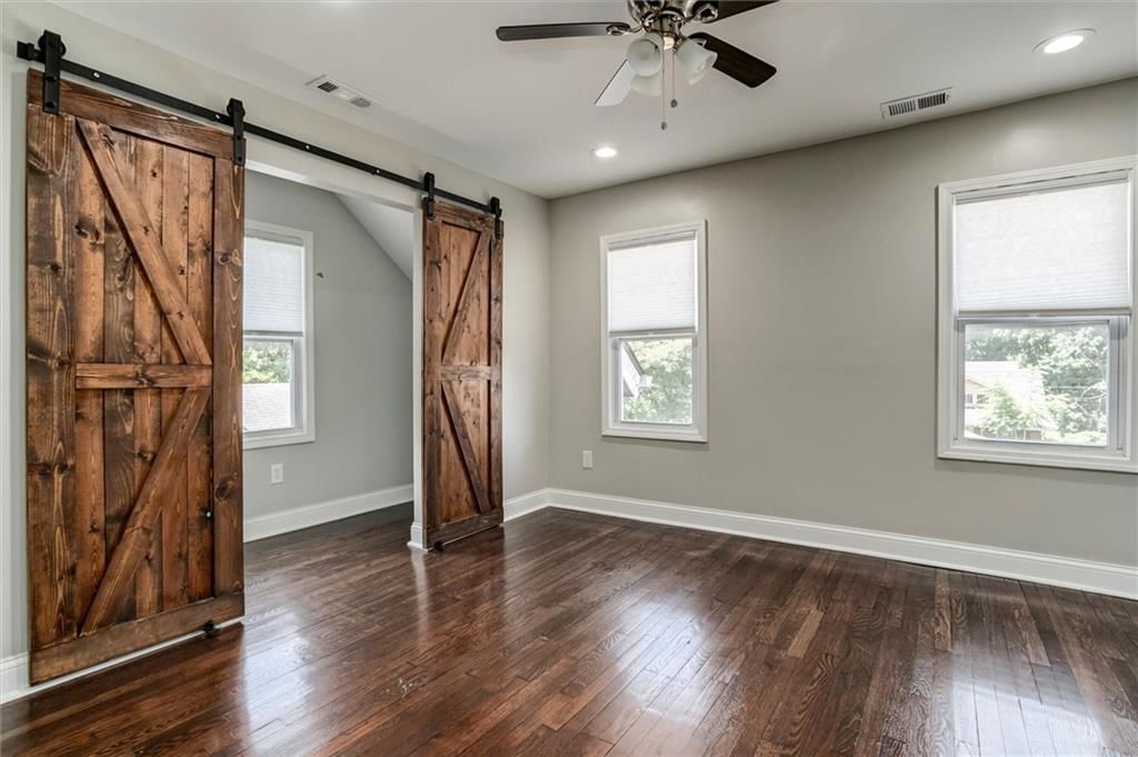 5427 Euclid Avenue — photo 13