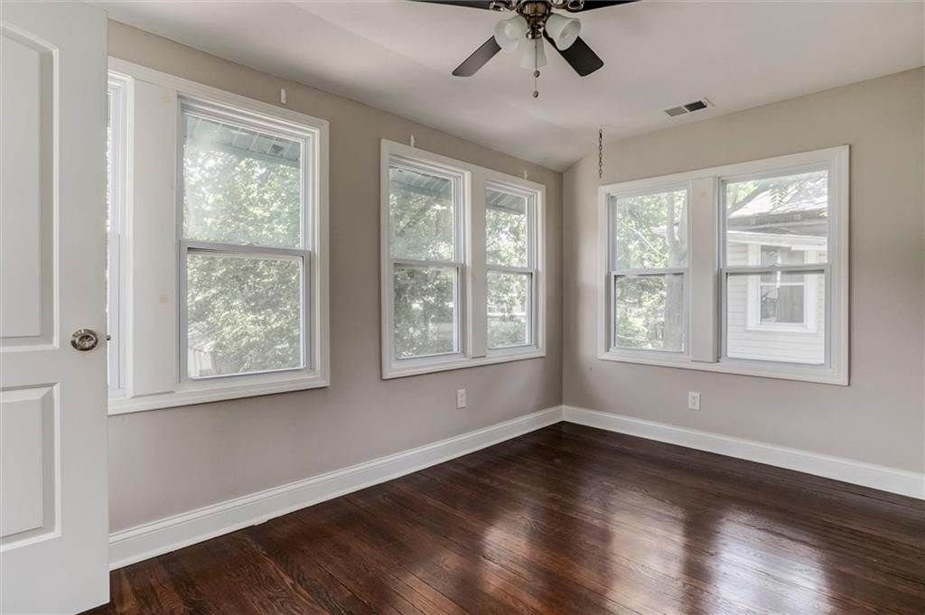 5427 Euclid Avenue — photo 17