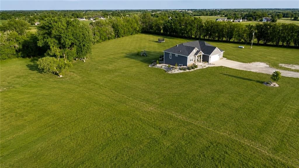 22940 Necole Road — photo 22