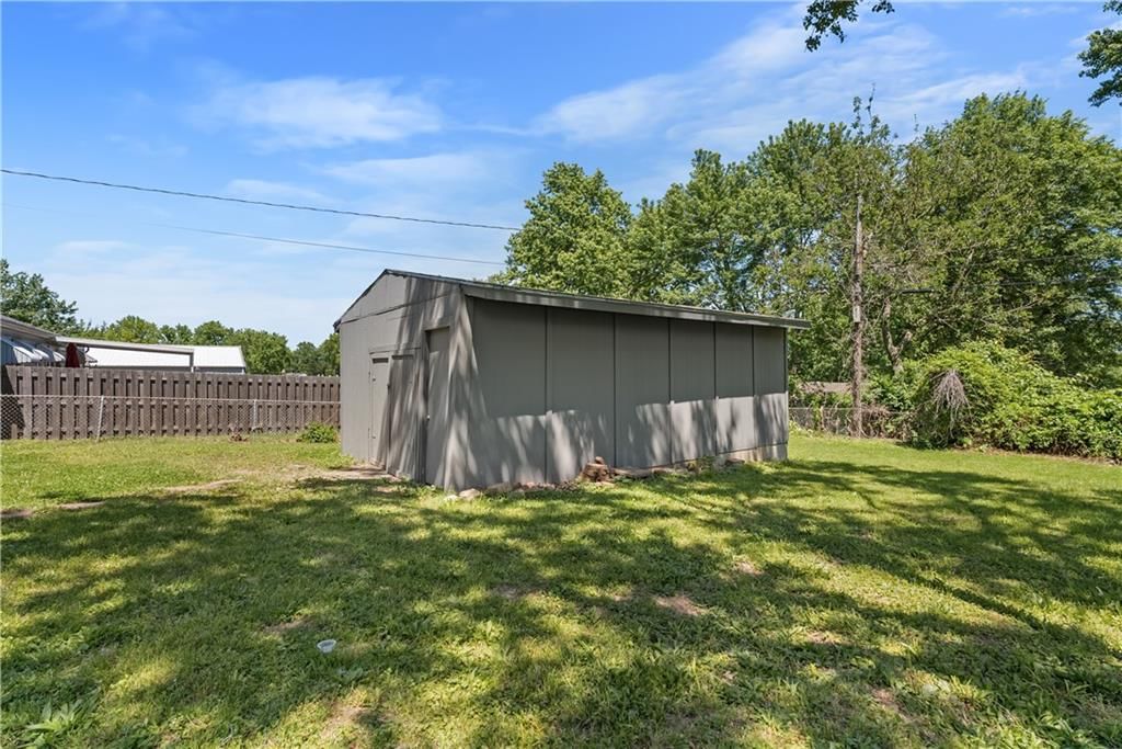 1415 N High Street — photo 25