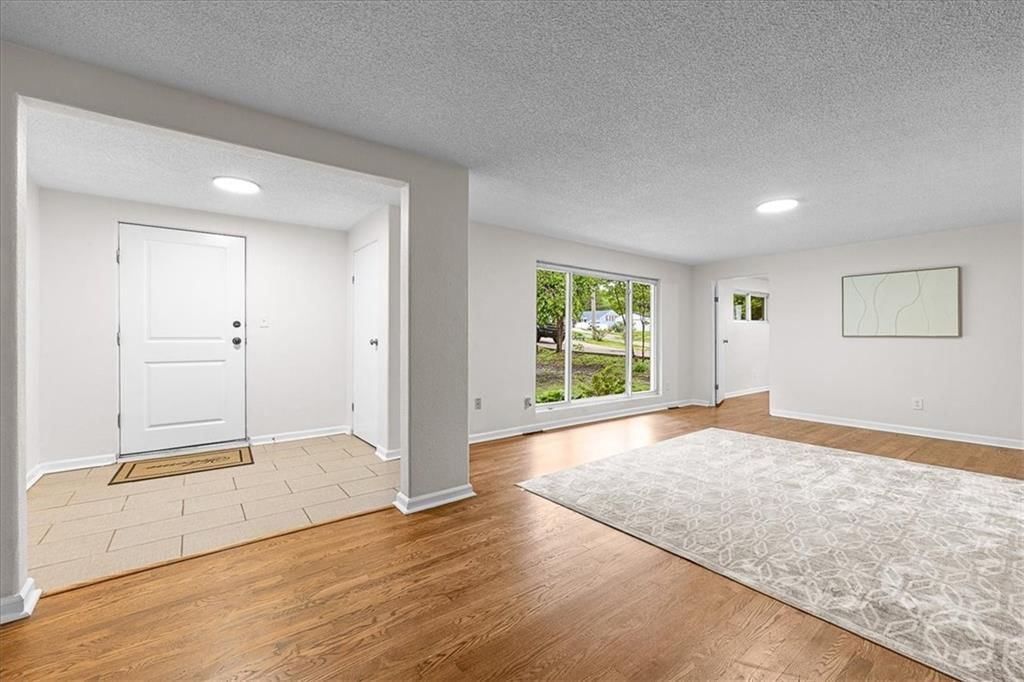 5105 S Marion Avenue — photo 4