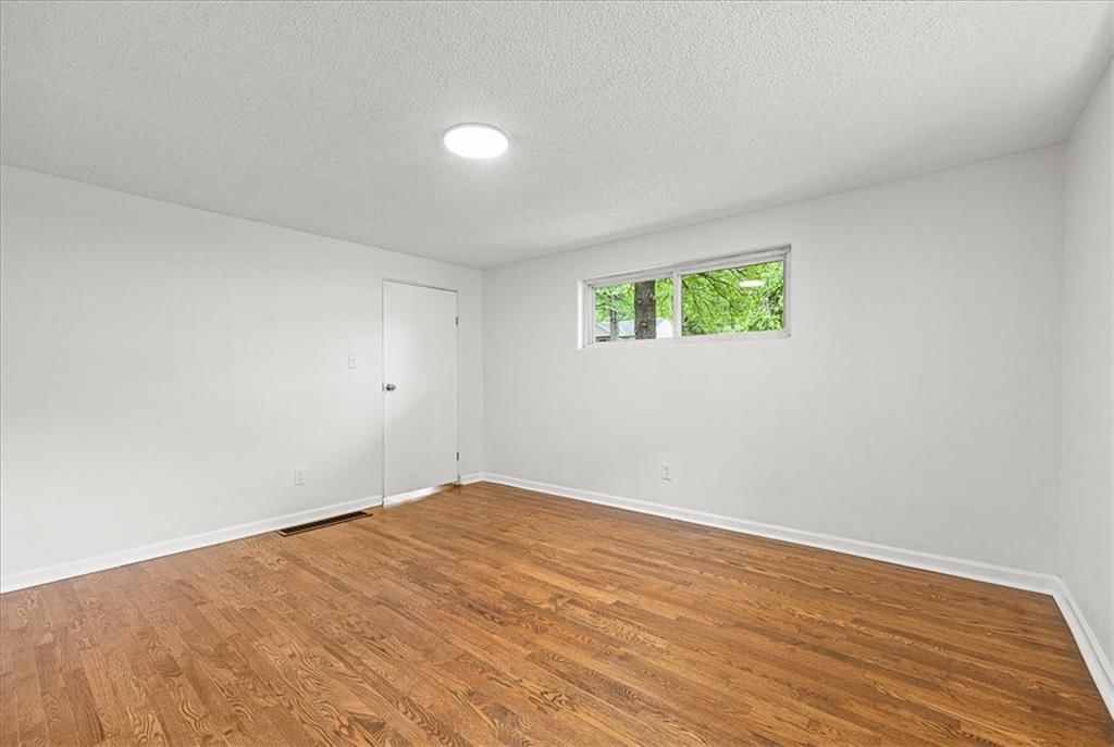 5105 S Marion Avenue — photo 16
