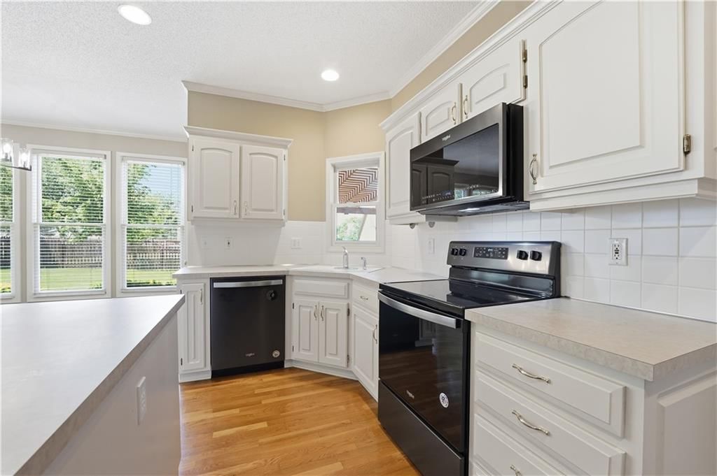 8224 W 123rd Street — photo 11