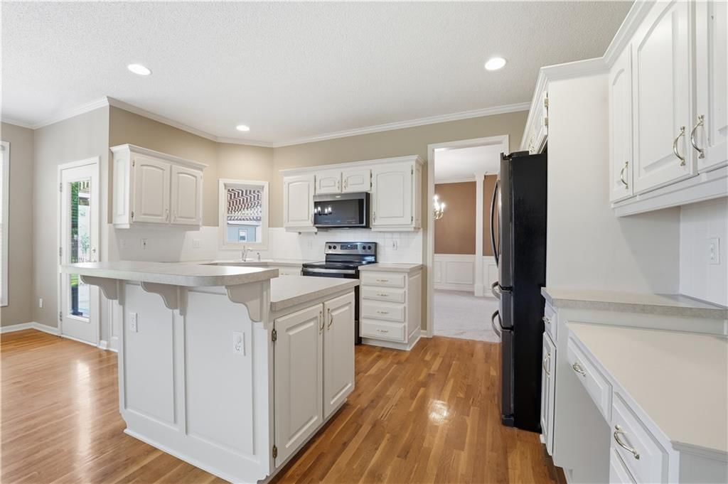 8224 W 123rd Street — photo 12