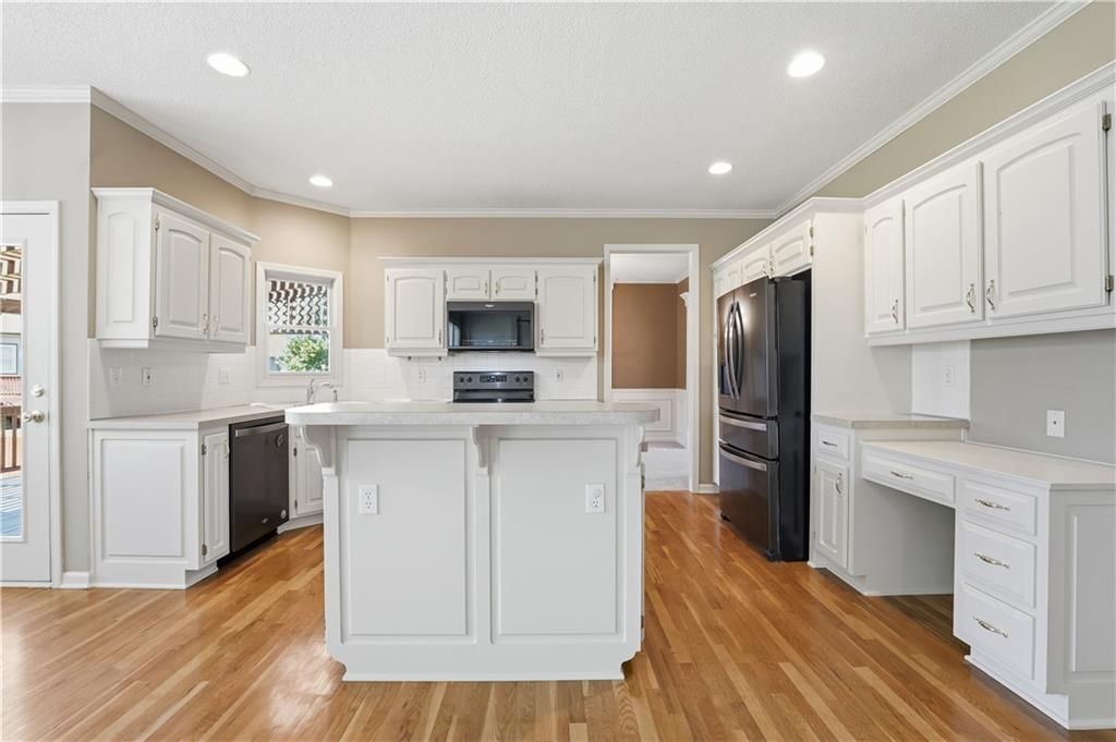 8224 W 123rd Street — photo 13
