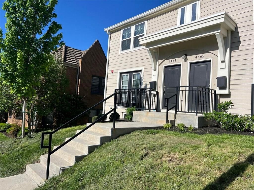 4464 Broadway Boulevard — photo 2