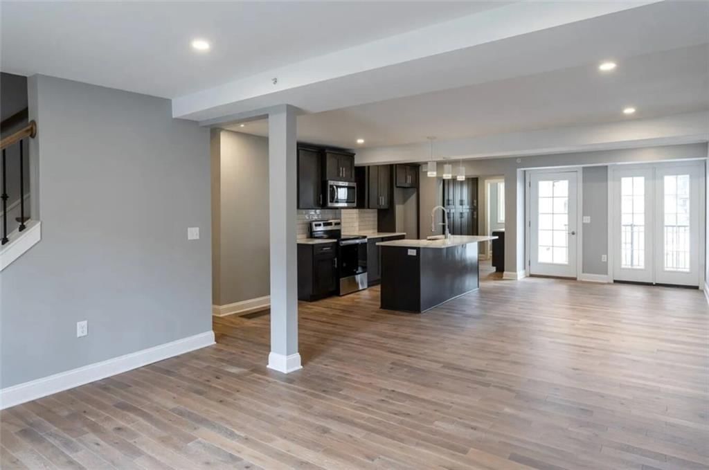 4464 Broadway Boulevard — photo 4
