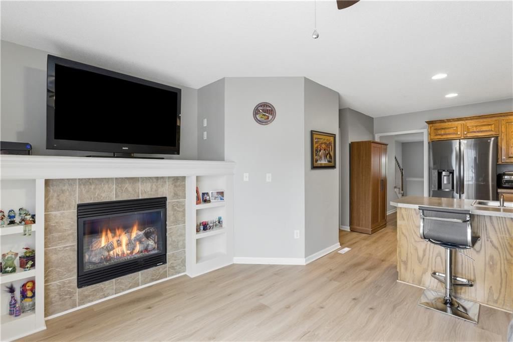 1859 W SPRUCE Street — photo 12