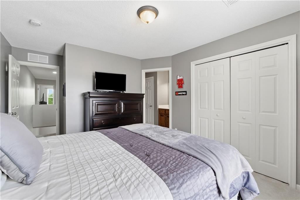 1859 W SPRUCE Street — photo 18