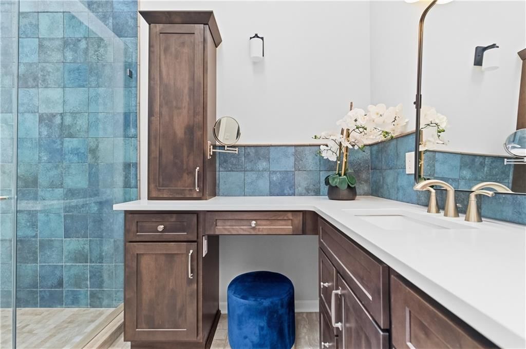 5116 Horton Street — photo 33