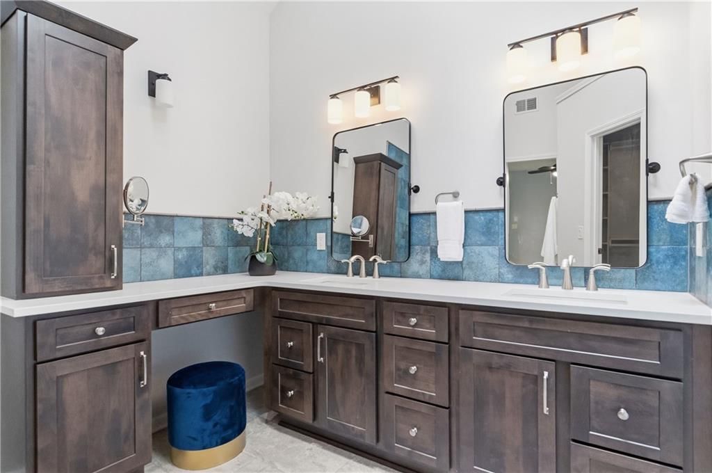 5116 Horton Street — photo 34