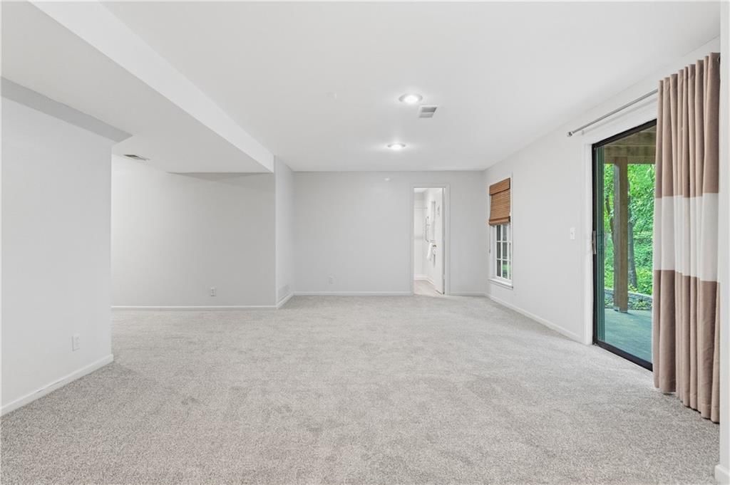5116 Horton Street — photo 43