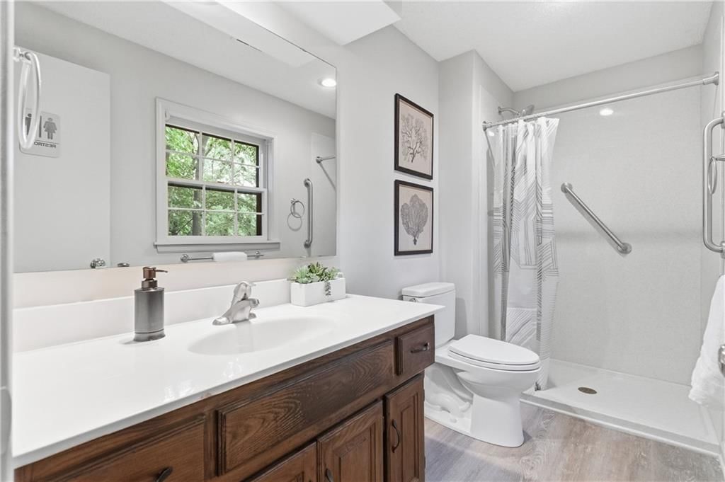 5116 Horton Street — photo 44