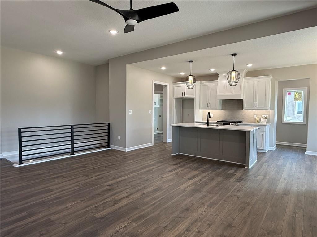 31421 W 85th Terrace — photo 4