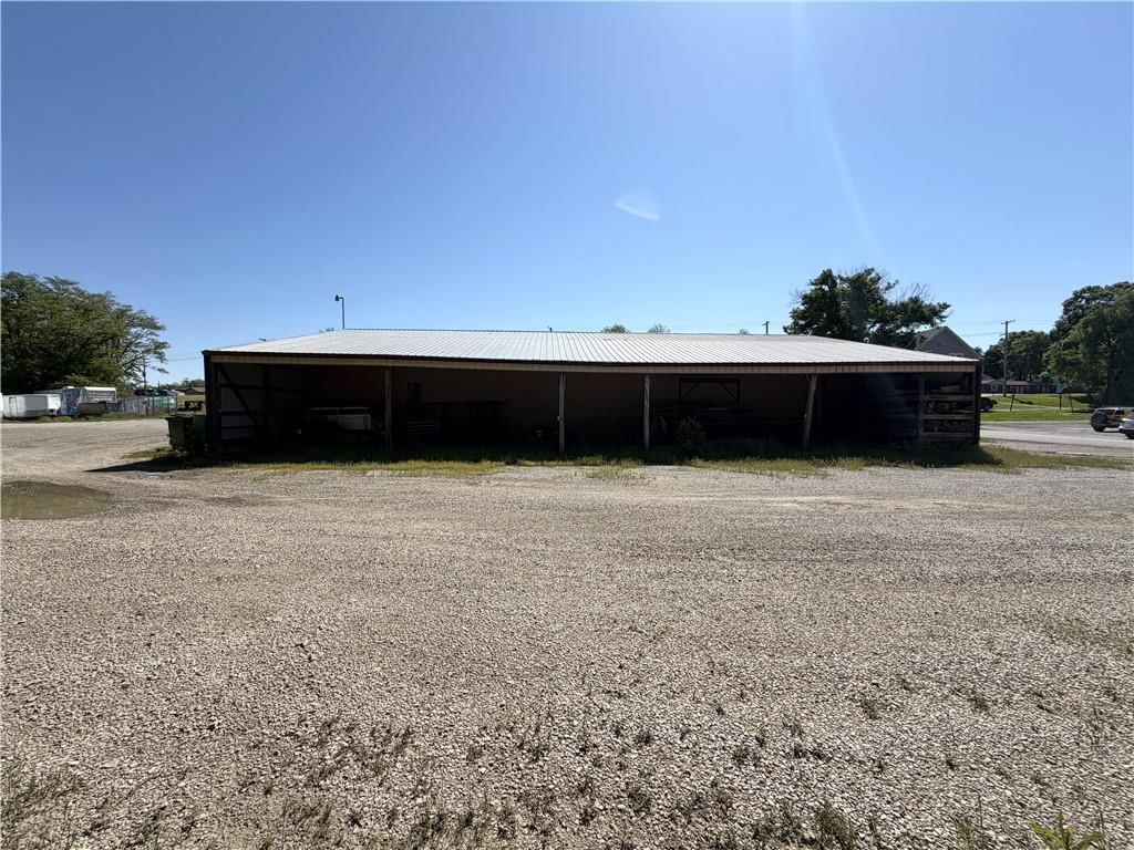 305 N Mason Street — photo 10