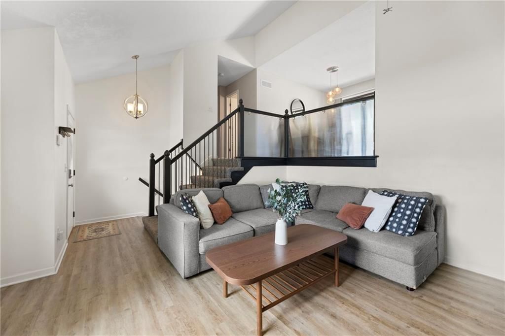 547 N Persimmon Drive — photo 5