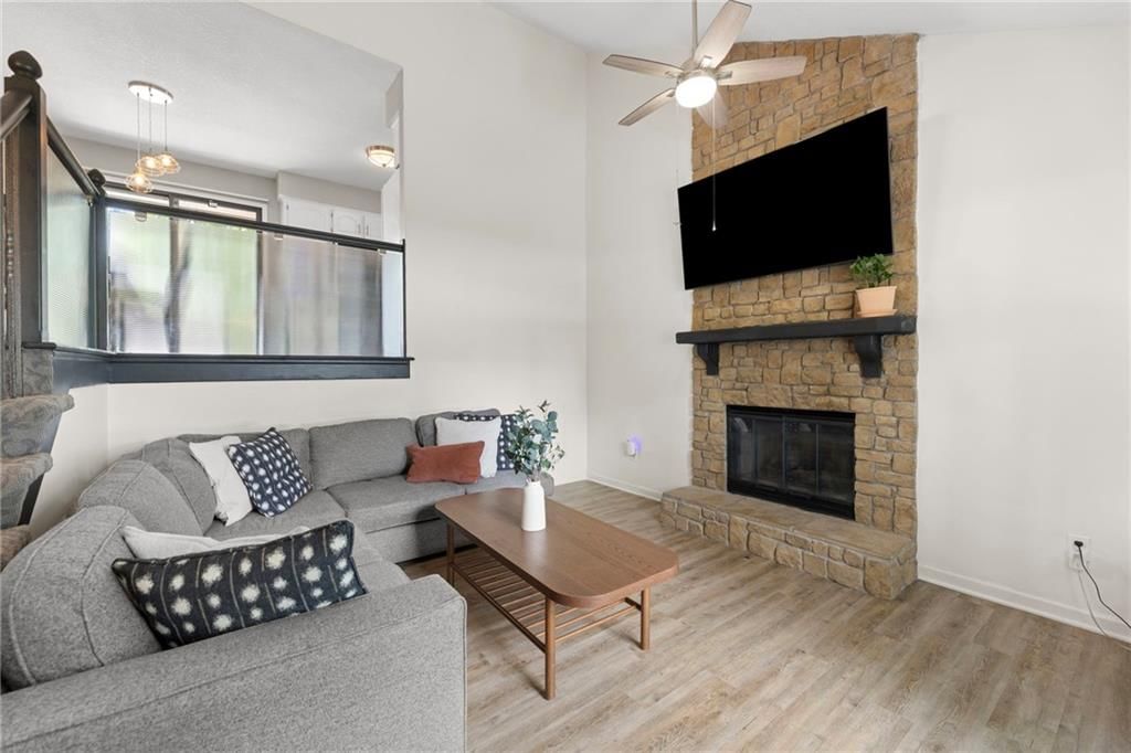 547 N Persimmon Drive — photo 6